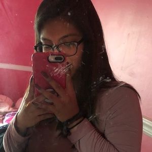 Meet your Posher, Anahi